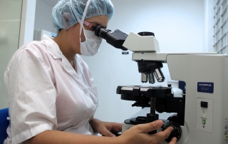 microscope-2352651_1920