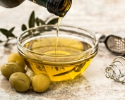 olive-oil-968657_1920 (1)