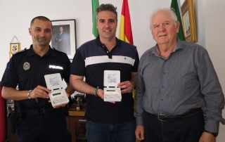 190530 Entrega de lectores de microchips