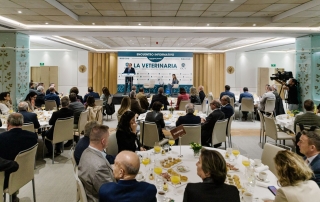 EUROPA_PRESS_-_MESAS